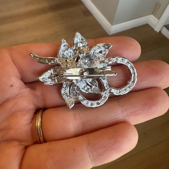 Vintage Jewelry Silver Tone Faux Pearl Flower Brooch Flower Pin - Picture 6 of 6
